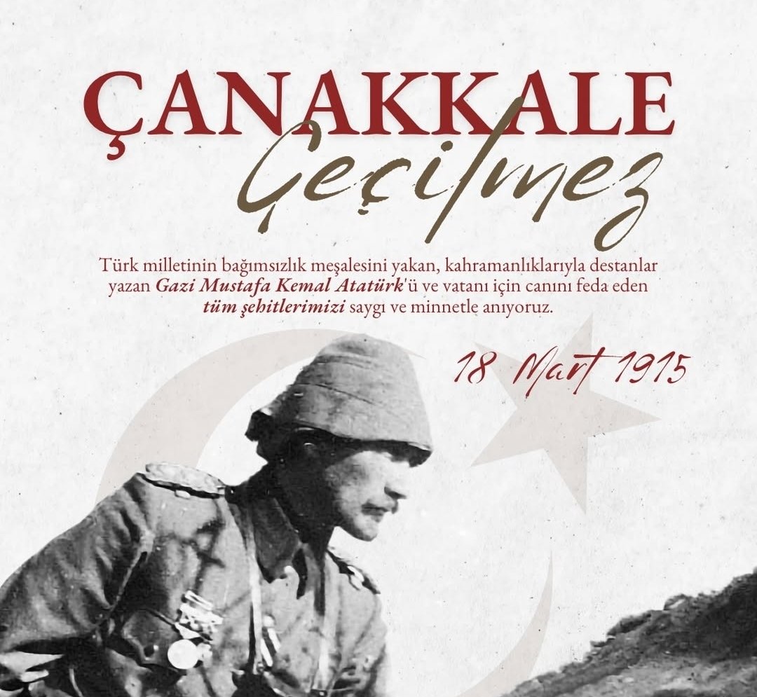 Dur yolcu!
Bilmeden bastığın bu toprak, bir devrin battığı yerdir. 
#Çanakkale1915 🇹🇷
#18MartÇanakkaleZaferi