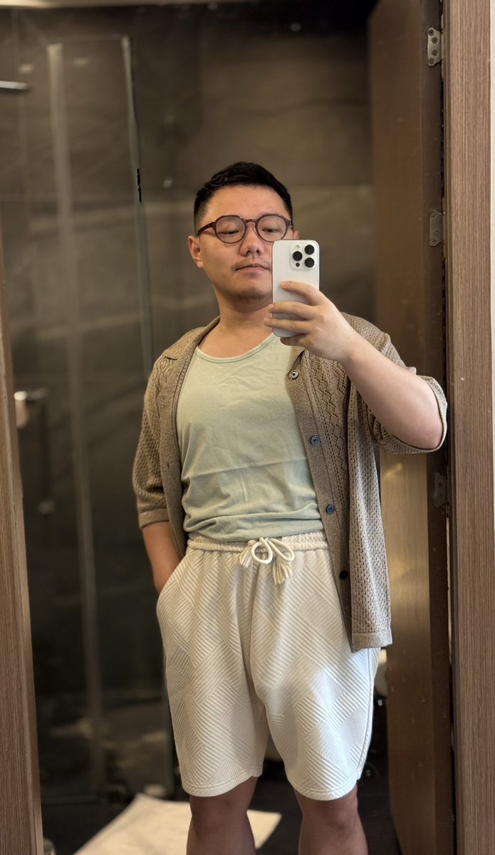 LeeEason tweet media