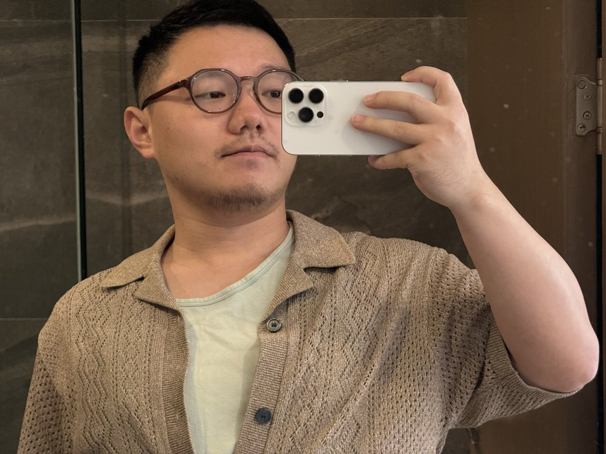 LeeEason tweet media