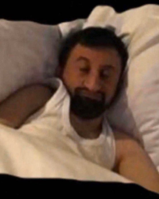 𝐀𝐁 tweet media