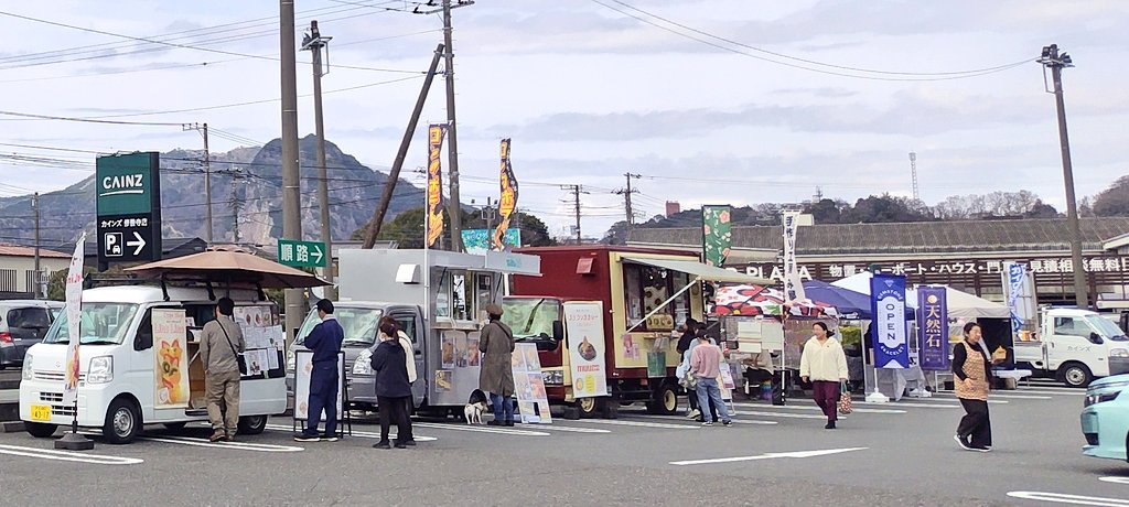 トーヴ tweet media