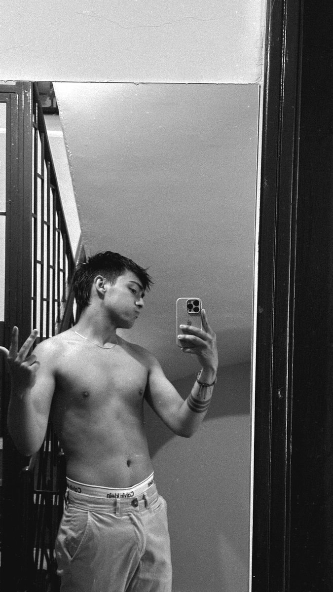 soystyben's tweet photo. Ponte algo sexy que resalte tus encantos, Solo pido que me dejes como un trapo😝❗️ https://t.co/usySKjTge4
