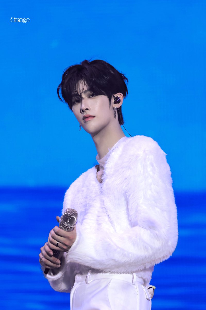 260314
#Ricky #리기 #ZB1 #zb1 #zerobaseone 
👀🤍