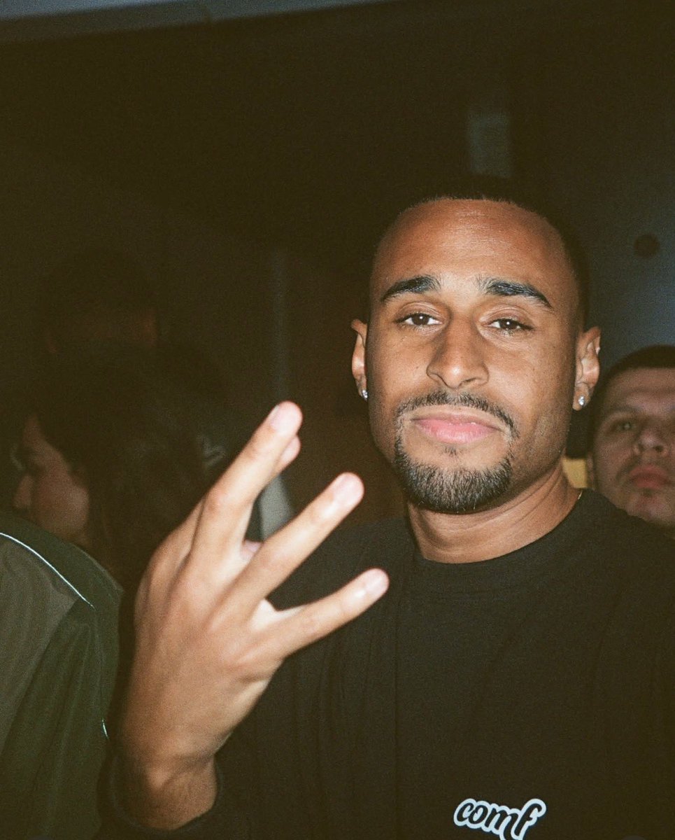 😘🙈☺️ tweet media