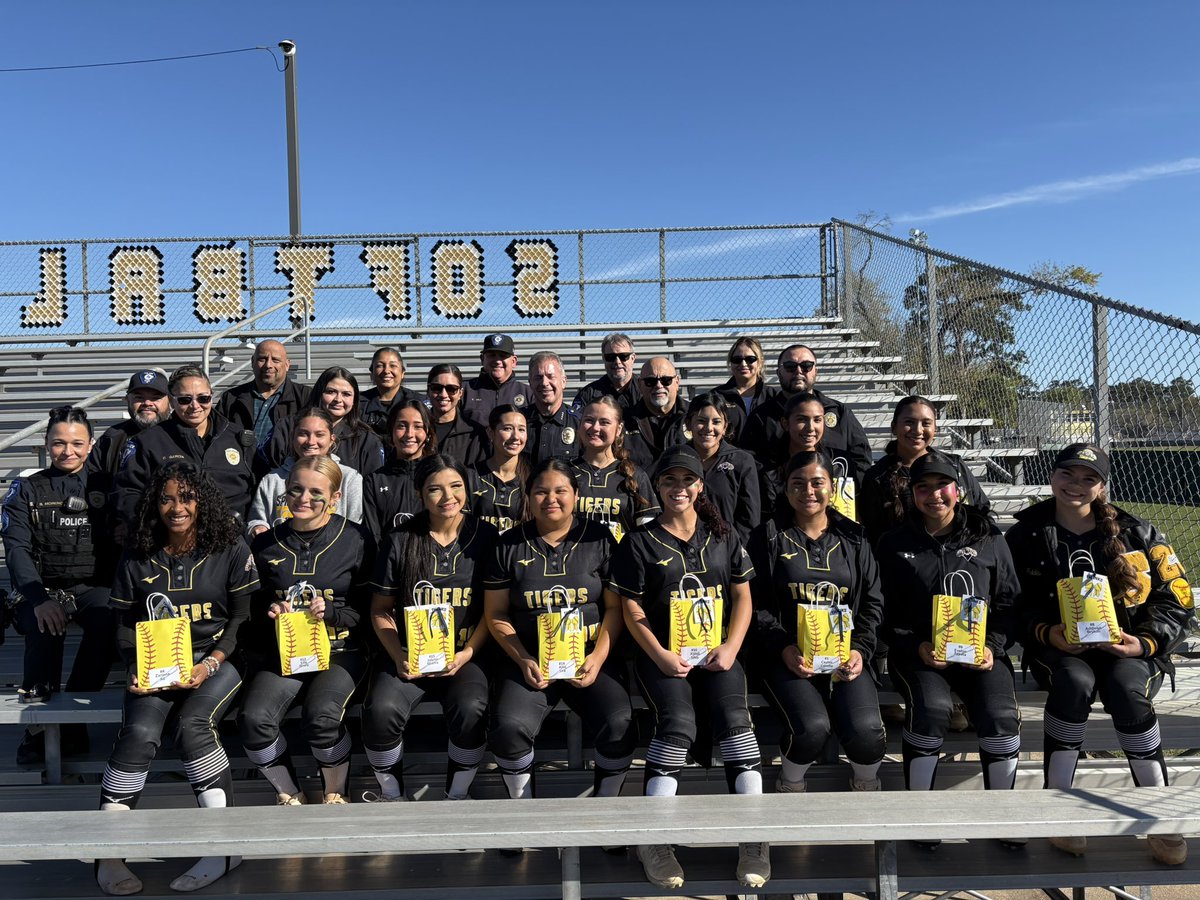 Spring Woods Softball tweet media