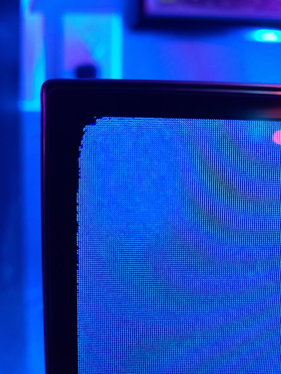 Breakdown tweet media