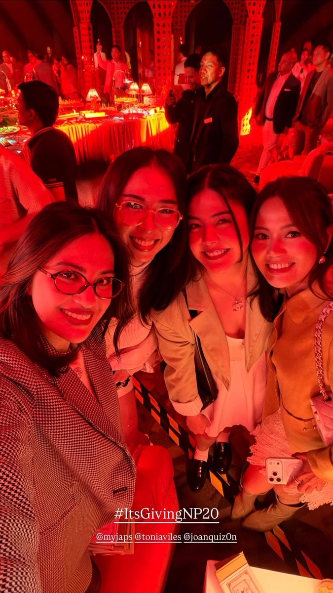 _graceygraceMe's tweet photo. @Sparkle_GMA #NicePrint 20th Anniv Party 💕
#JulieAnneSanJose
IG: Shairadiaz,mykapaulinee toniaviles https://t.co/WFLQWSSzXT