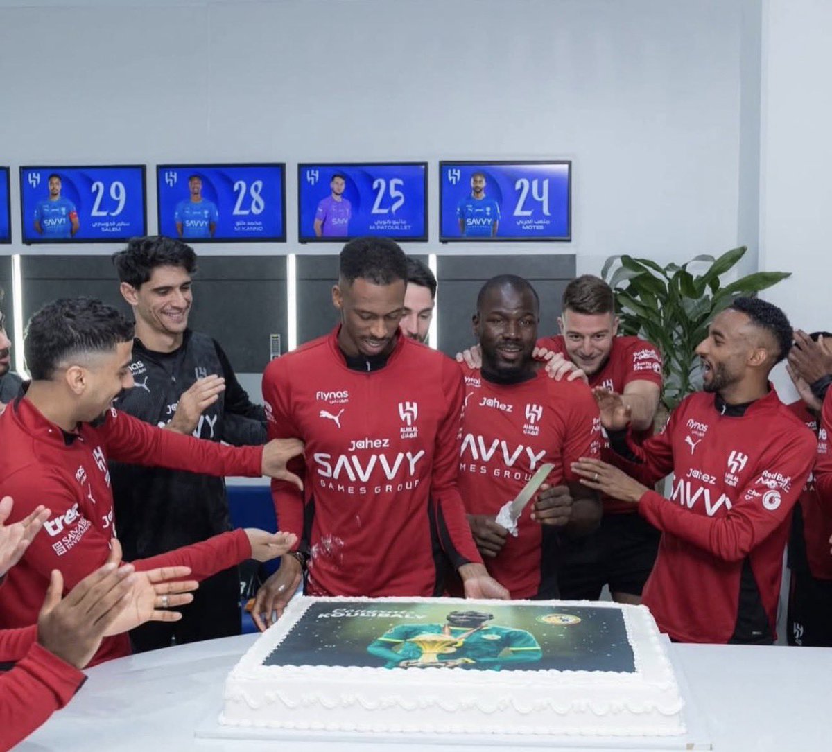 وليد tweet media