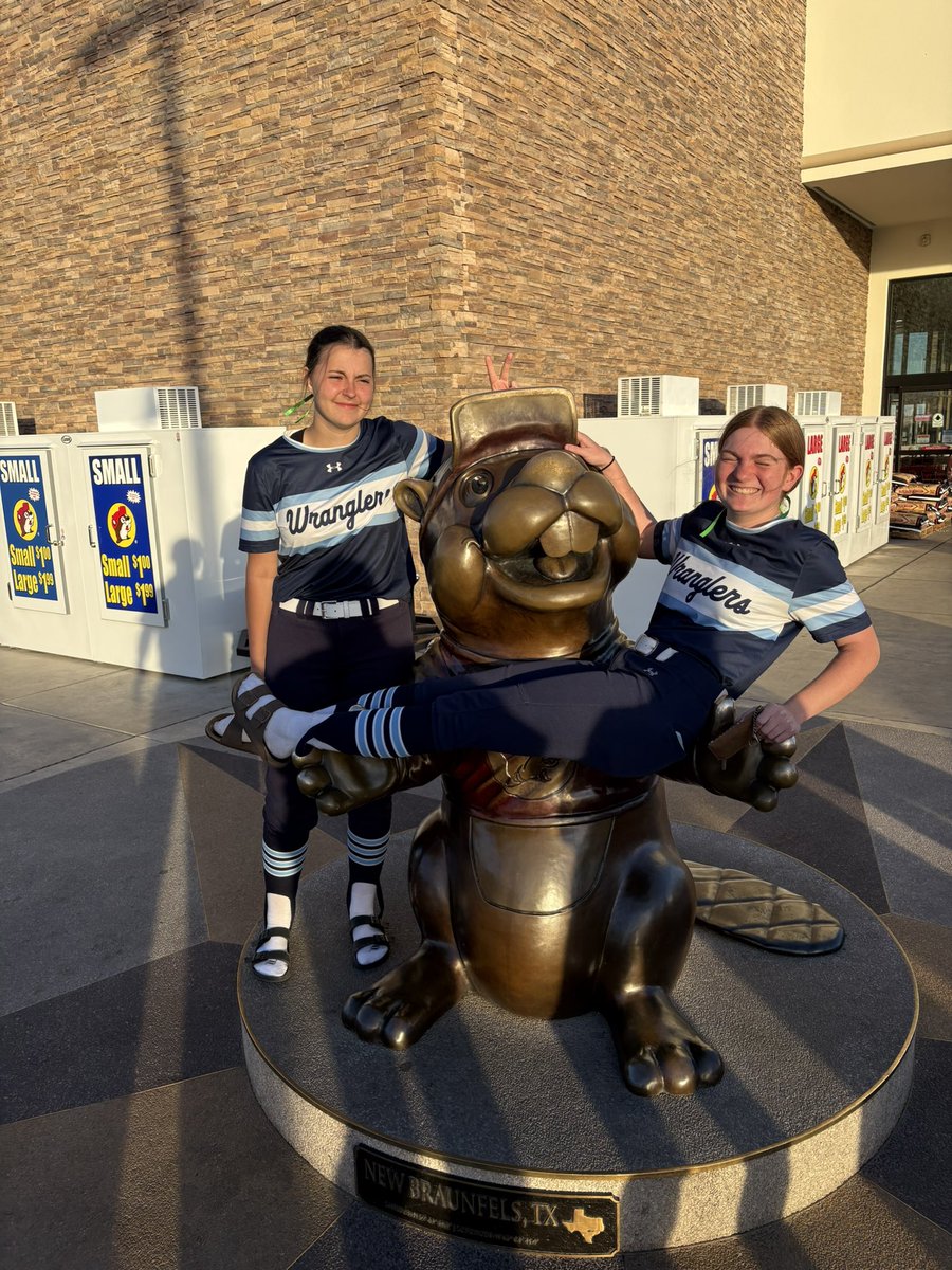 Softball Wranglers tweet media