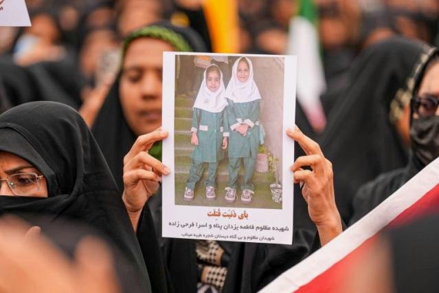 CatherineL3767's tweet photo. Protecting children is not a UN photo op. It means stopping bombs that target classrooms in Iran. https://t.co/Fr37lW2m9Y