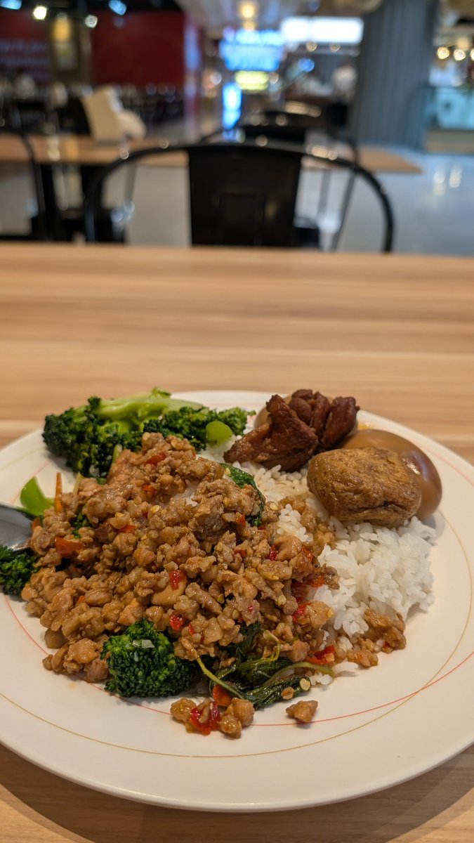 Mr.JayTH 🐾 tweet media