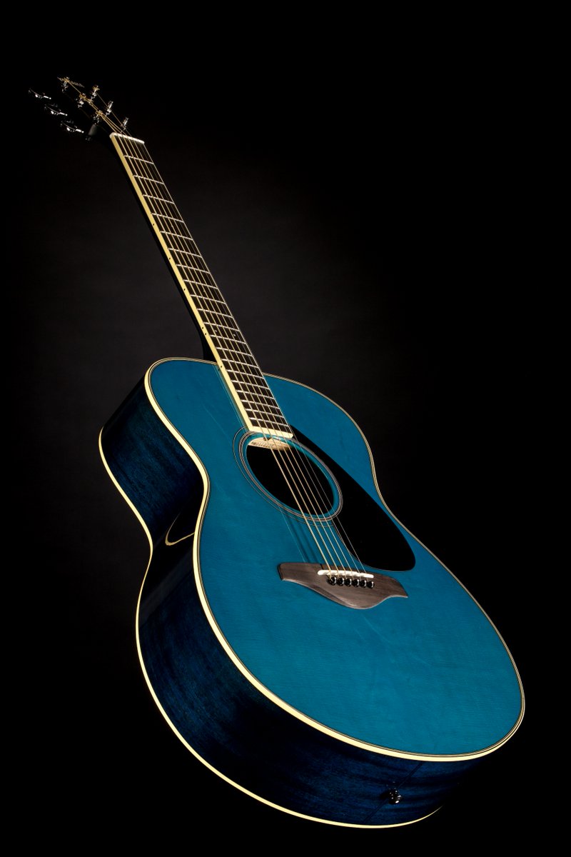 yamaha_acogt_jp's tweet image. 【 FS820 】 ✨初めての１本にオススメ✨

少し小ぶりなサイズで抱え心地が良く演奏性も抜群🎸
可愛いカラーも多数ご用意💁

カラーバリエーション・その他モデルはこちら⬇️
jp.yamaha.com/products/music…

#ヤマハ #アコースティックギター