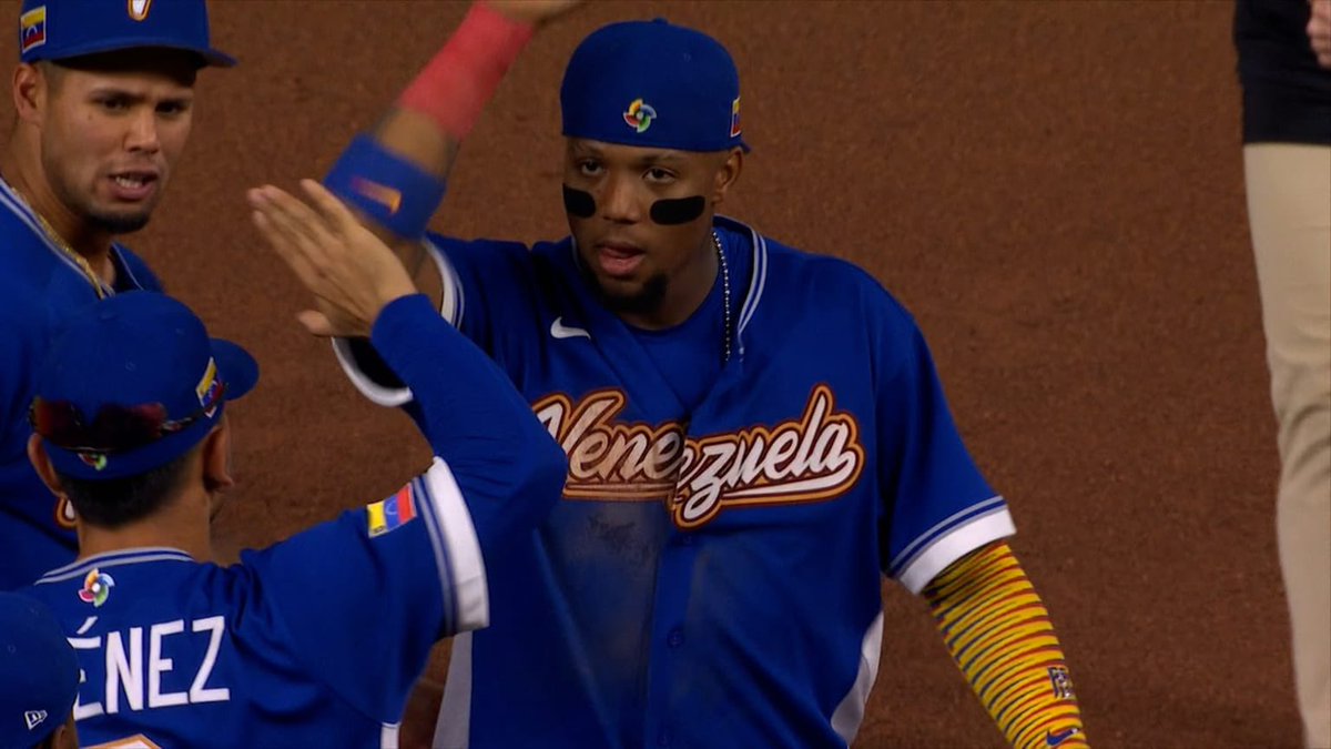 Juan T H tweet media