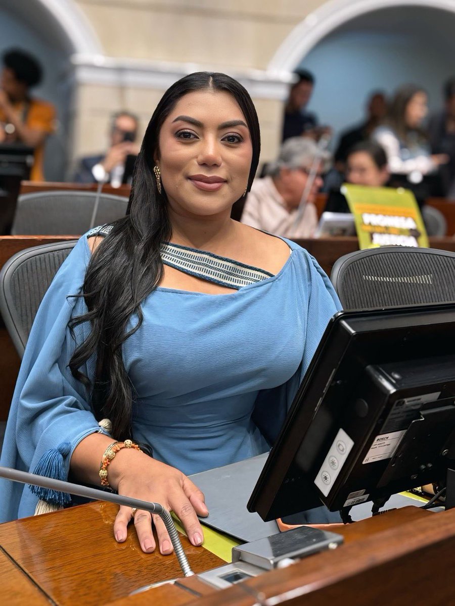 Como cambia la vida de los "Indígenas wayuú ancestrales" se trasforman por conveniencia cada vez que pueden
Ejemplo claro de eso Martha Peralta
<a href="/marthaperaltae/">Martha Peralta Epieyú</a>