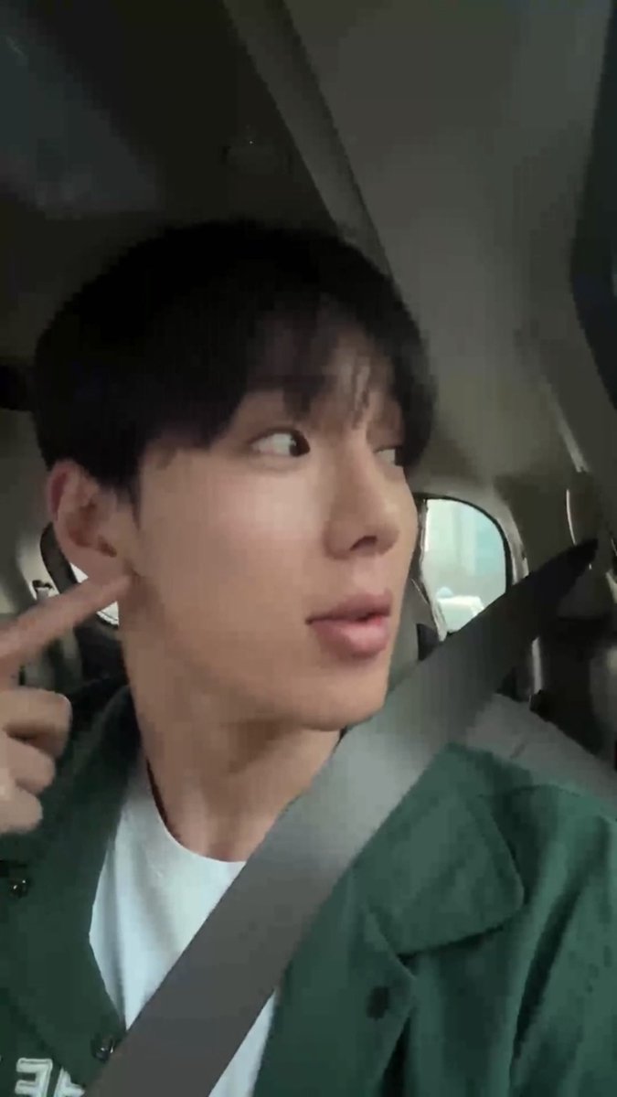 입술 한바가지인게 넘좋