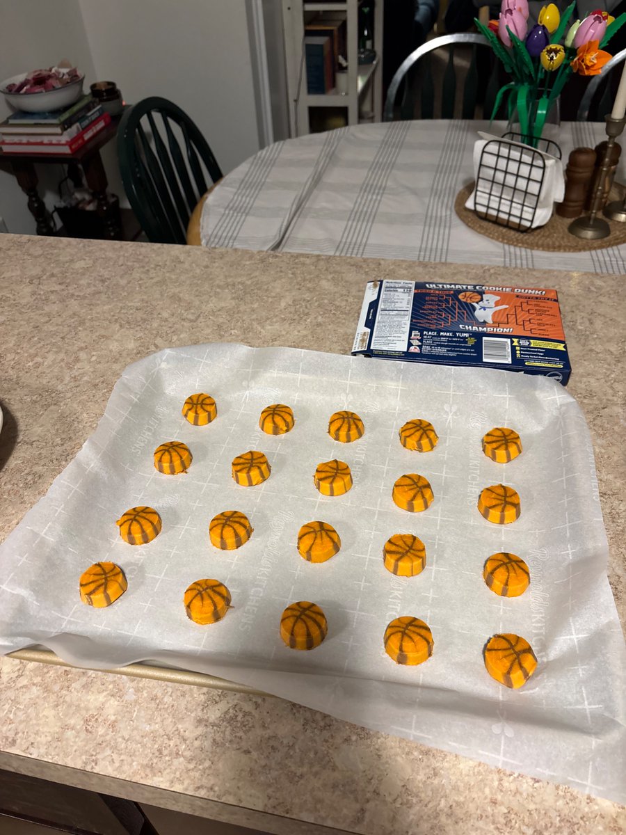 Sara Tidwell tweet media