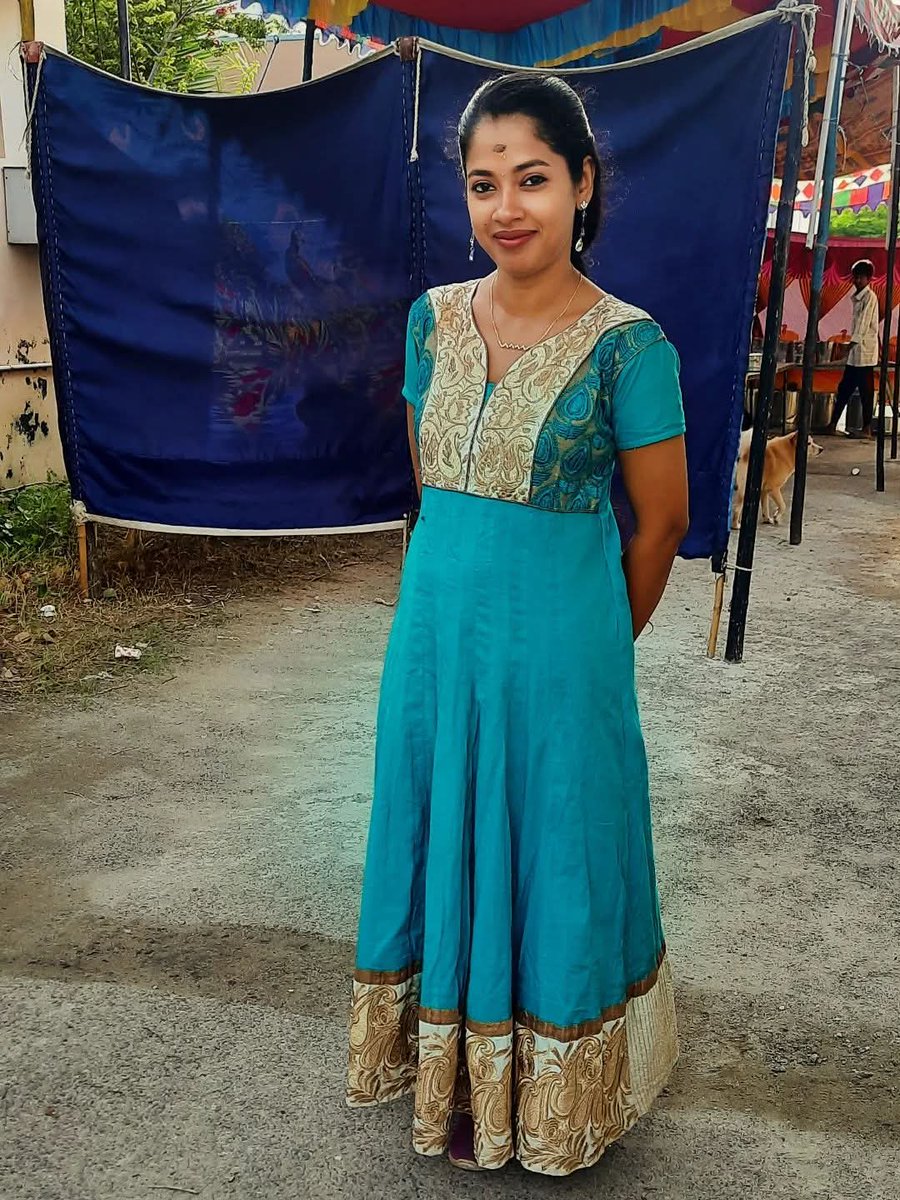 KavyaKarth63313's tweet photo. பார்வையின் சாரல் பட்டே- மனப்
படகுகள் கவிழ்ந்ததடி
பாய்மரம் விரித்தென்ன என்னை
பாடாய் படுத்துதடி...!🫣✨🥰
#TodayMotivation
#NaturePhotoGraphy
#FunctionMood
@Follwers
@KavyaKarth63313 https://t.co/xx0YhhYlIL