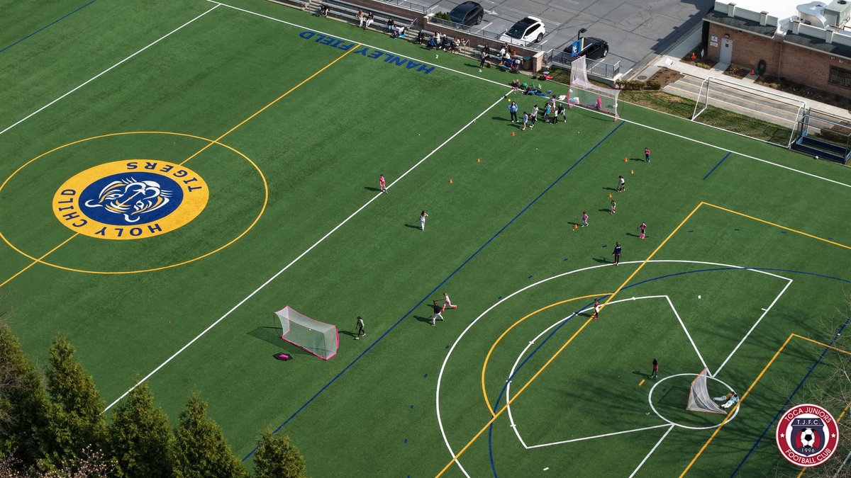 tocajuniorsfc's tweet photo. Great energy on the field! 🏑
Captured through the lens 📸 and from above 🚁
Building skills, confidence, and love for the game every session 💪
🔵🔴 #WeAreTOCA #TOCA #TocaJuniors #PLAYsimple #FieldHockeyLife #BethesdaMD #PotomacMD #TOCAFieldHockey #HockeySkills #YouthSports https://t.co/o3v9tbhxXD