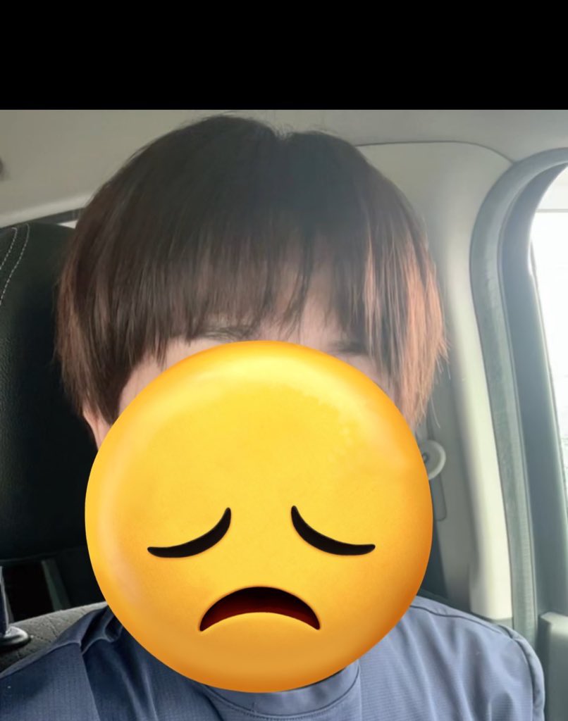 st_ar_3's tweet photo. 1枚目の写真見せてお願いしたのにこれって返金レベルで下手すぎやろ
横も耳より全然上まで切られて前髪なんか元々鼻先まであったのにどこに行ったん？今なんかアイロンで頑張って伸ばしても眉毛にかかるくらいカットカラー縮毛矯正このクオリティーで3万笑えるガチで病んでるかお金返してください https://t.co/bQXabAe0uk