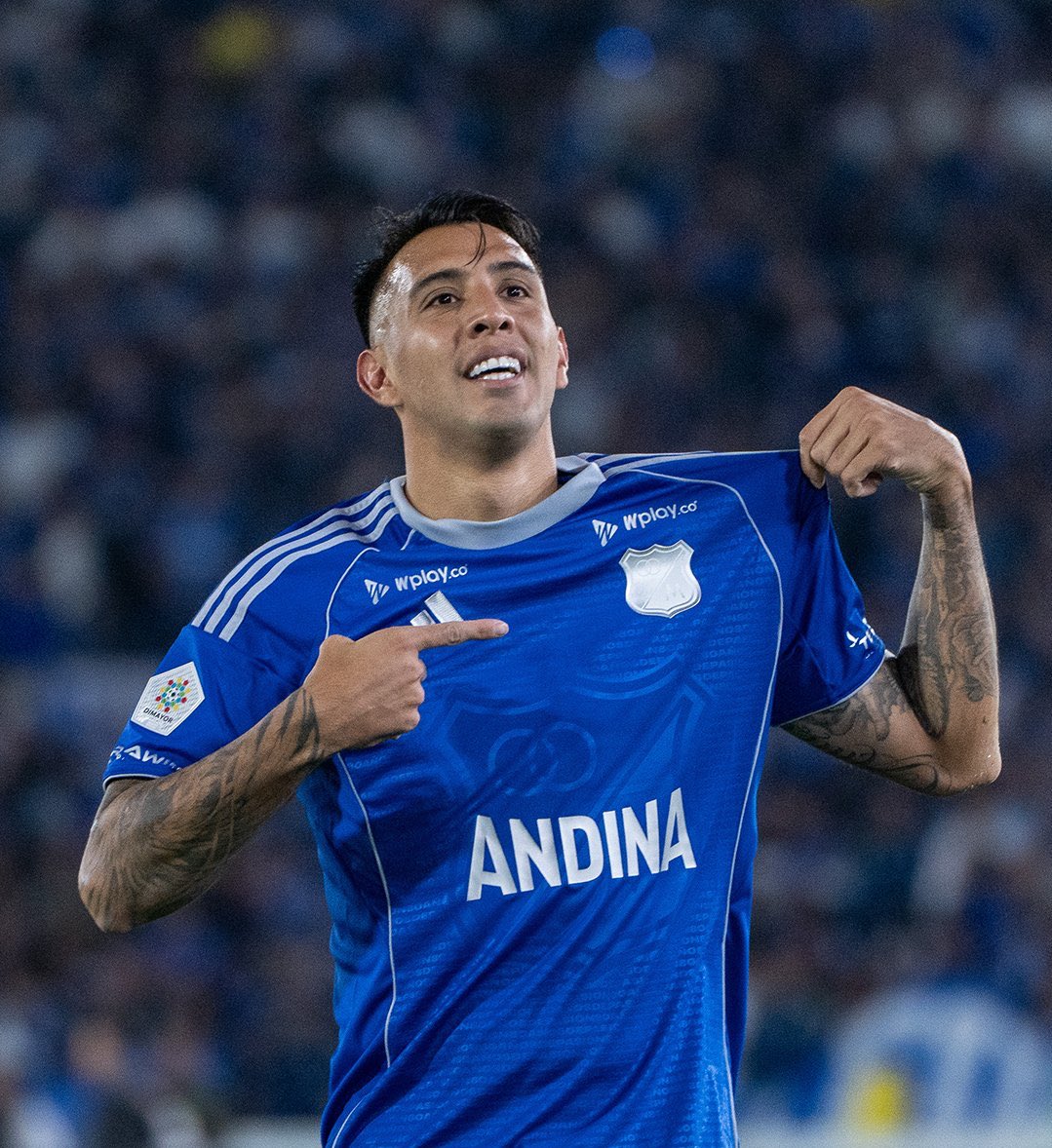 GxlDePaulinho's tweet photo. Juega para la gente que sabe de fútbol. https://t.co/v0aXrzICak