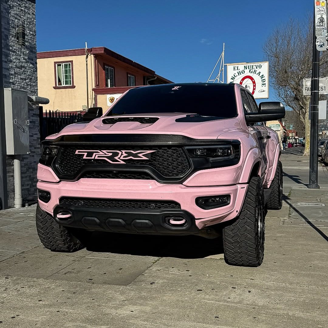 LXandBeyondNats's tweet photo. #TRXTuesday π¦ Custom Wrapped Ram 1500 TRX. 702hp, Supercharged, 6.2-liter HEMI. π·: @trx_vero | https://t.co/rBCeh0XDaK https://t.co/h0AEpxv3L5
