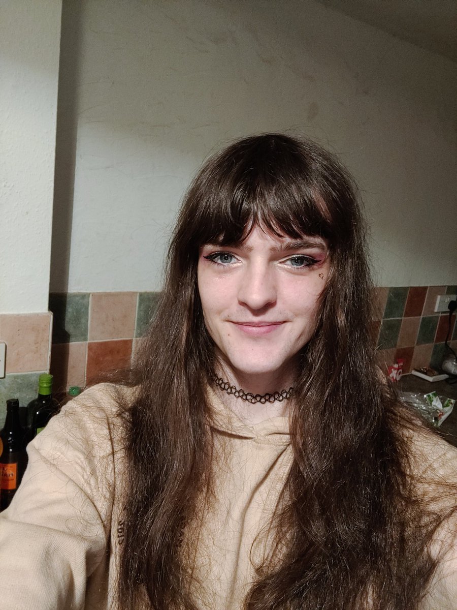 Hayley 🏳️⚧️ tweet media