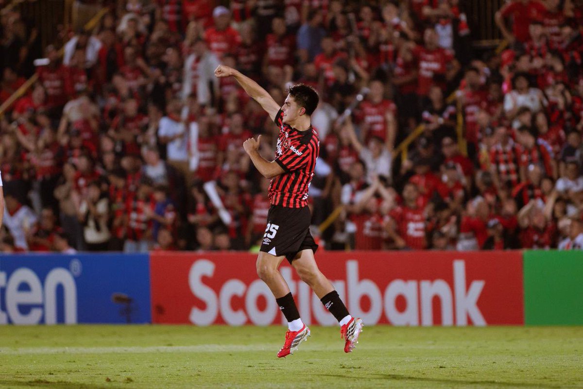 Nada, serie DIGNÍSIMA de la Liga. Caer por la mínima ante el mejor equipo de Estados Unidos en una serie ida y vuelta no puede considerarse nunca como un ridículo o fracaso.

Sí, quizá le hizo falta atacar más en casa, pero debemos entender que en Concacaf competimos contra