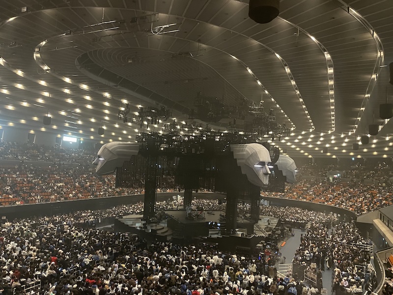 krathoorm's tweet photo. 【セトリ・ライブレポ】

今回の #KingGnu、正直かなり完成度高い

音・演出・MCのバランスがよくて、ライブとしてちゃんと“体験”になってる

今日の #有明アリーナ 良かった人はたぶん共感できるはず

#大阪城ホール の内容をレポでまとめてます

https://t.co/axsvYcIl7i https://t.co/n5Kmh97cq9