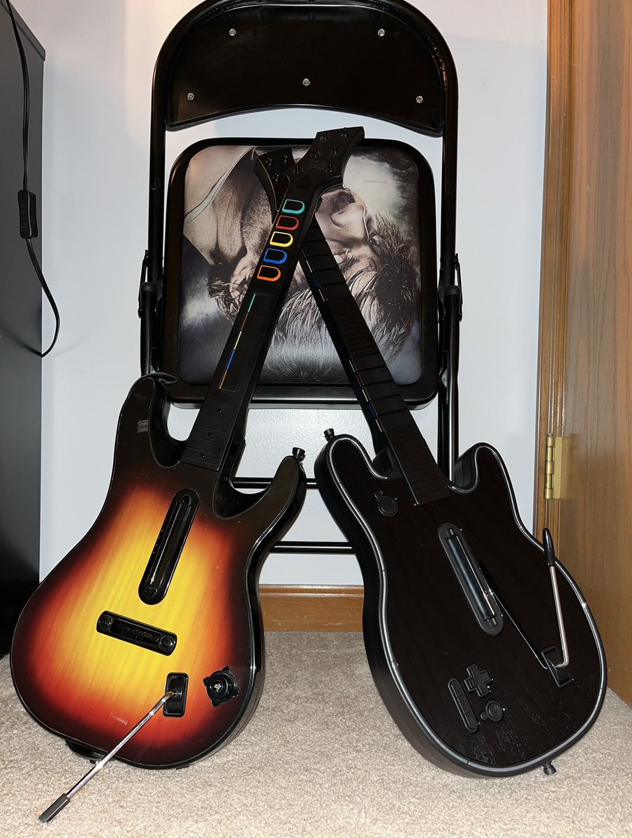 RatForRent's tweet photo. vision forever altered by the clone hero highway https://t.co/PdJTb4liGQ