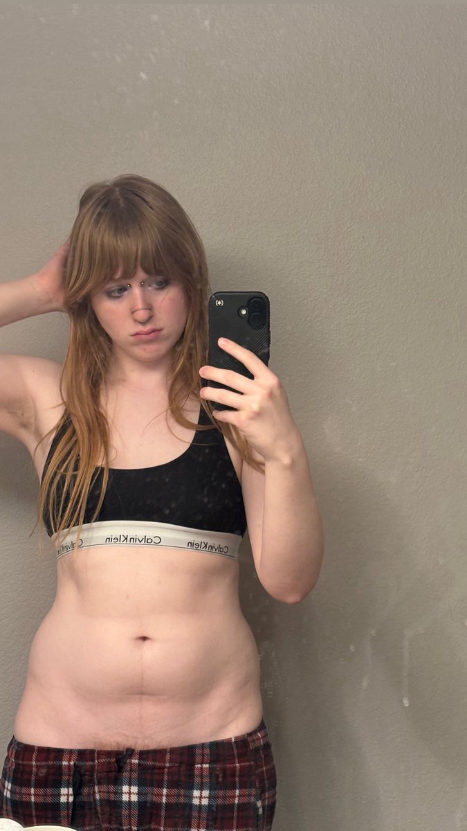 julie✨🏳️⚧️ tweet media