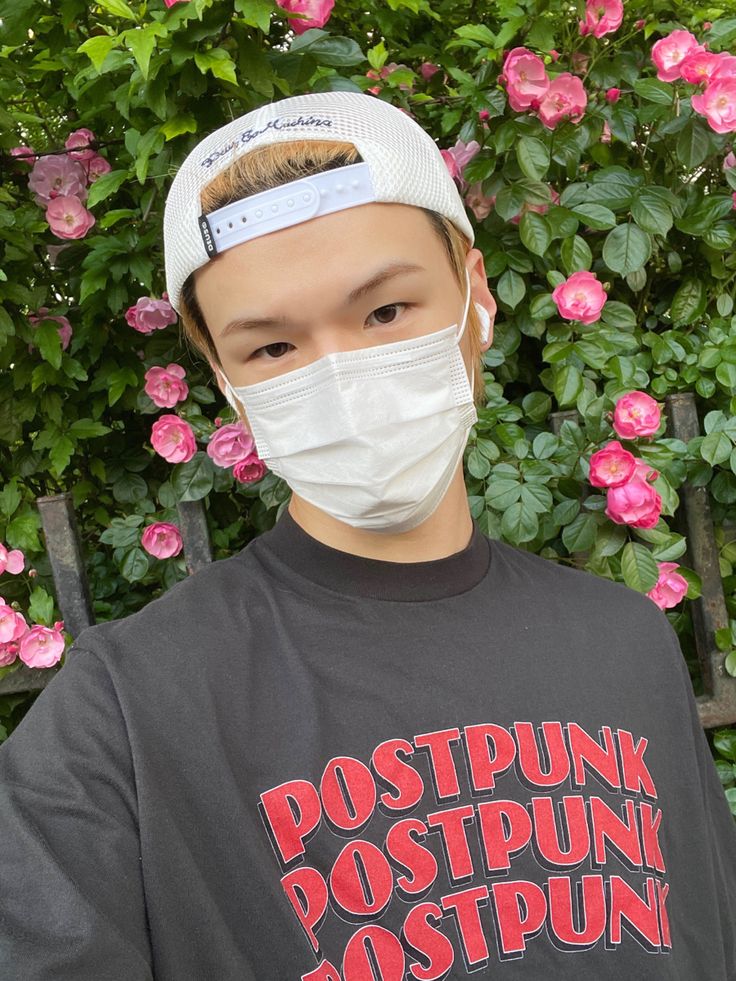 reby_multifan02's tweet photo. Gonna scatter across that sky
Light a flower, flowerwork #ONLYBSelcaDay #ONLYBSD #OBSD #JUSTB #저스트비 #ONLYB #songbyeonghee #byeongheesong #Bensong #Bain #justb_bain @JUSTB_Official @JUSTB_offcl_jp @JUSTB_twt https://t.co/oZXg5Lr0Qu