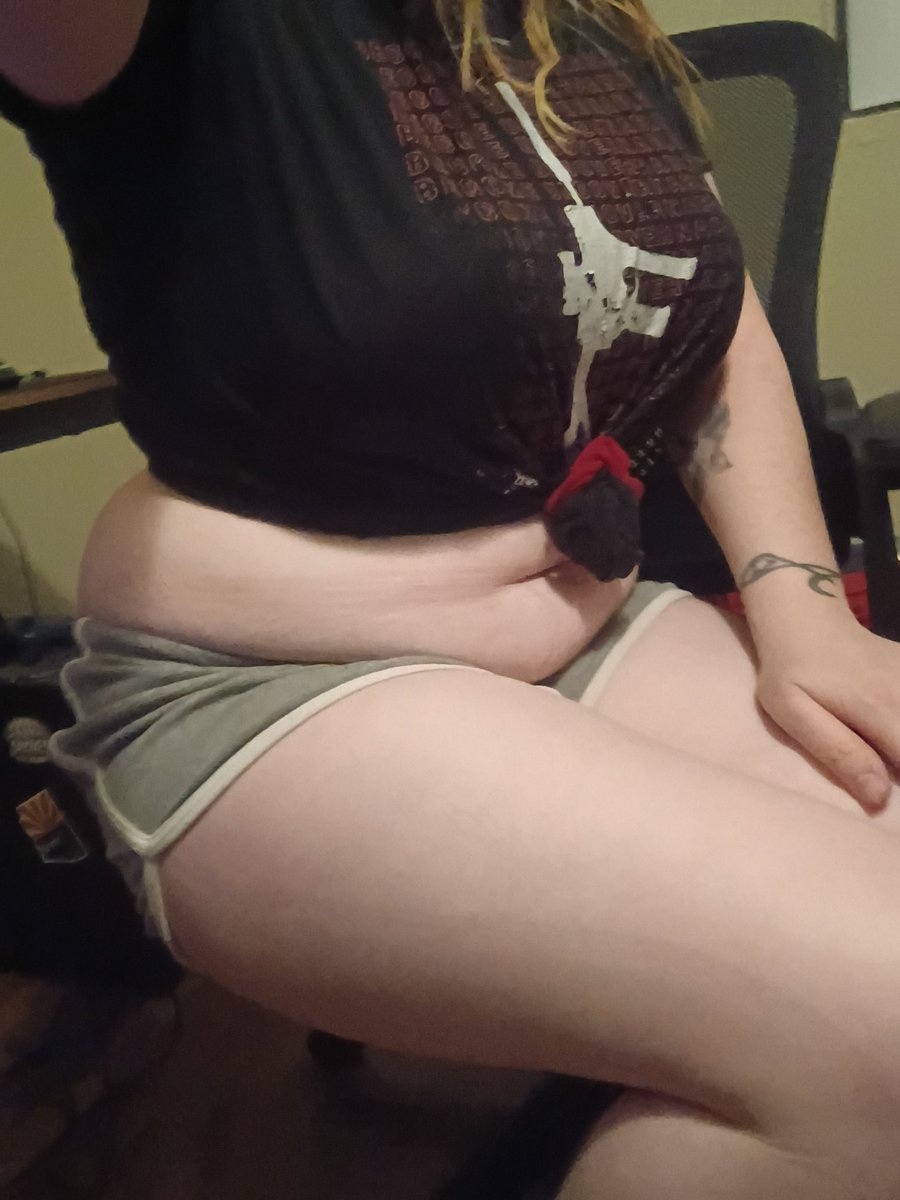 🐮MoonMallowFashion🌵 tweet media