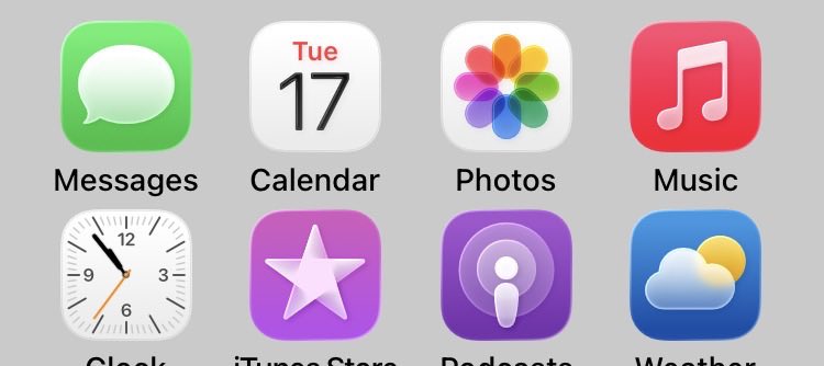 wingsould's tweet photo. @tim_cook it’s reduce transparency not change wallpaper color, it either change a white background to black or gray! What the f**^^ Apple @Apple https://t.co/Qh394PCDxE