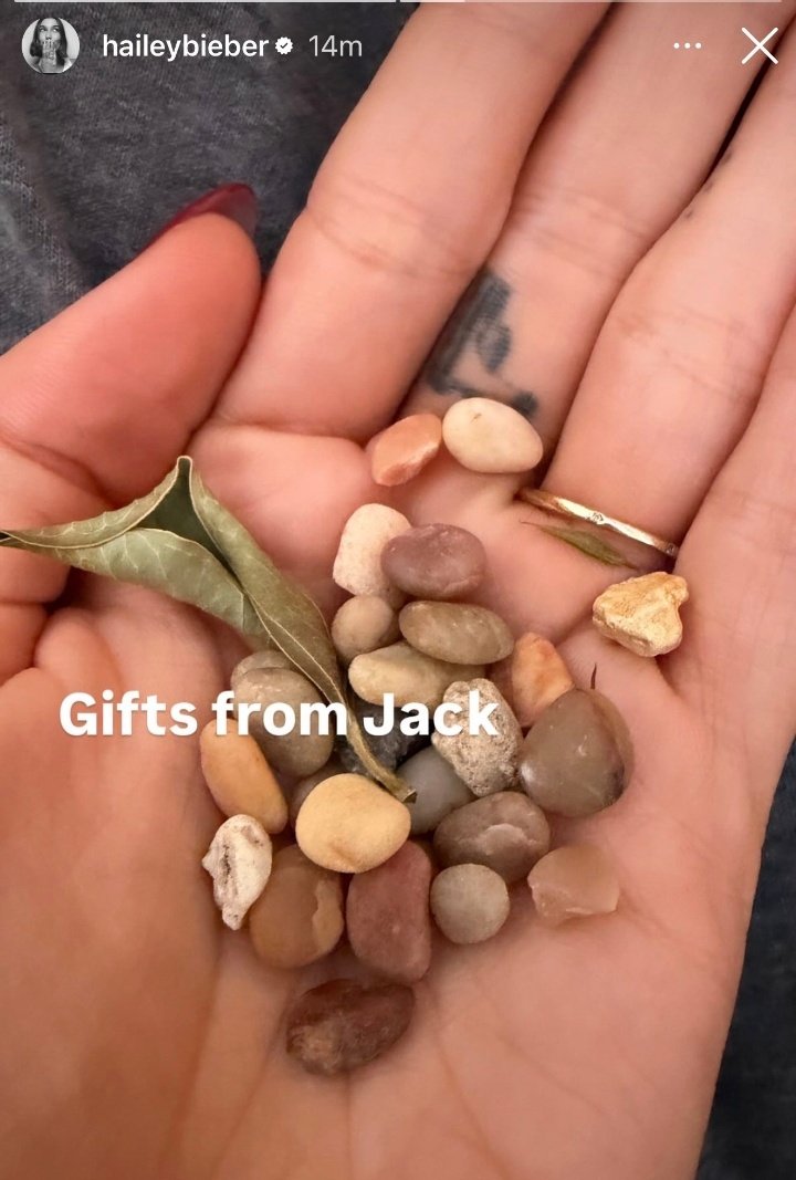 Rocks gifted                  Rocks gifted
by Justin                         by Jack