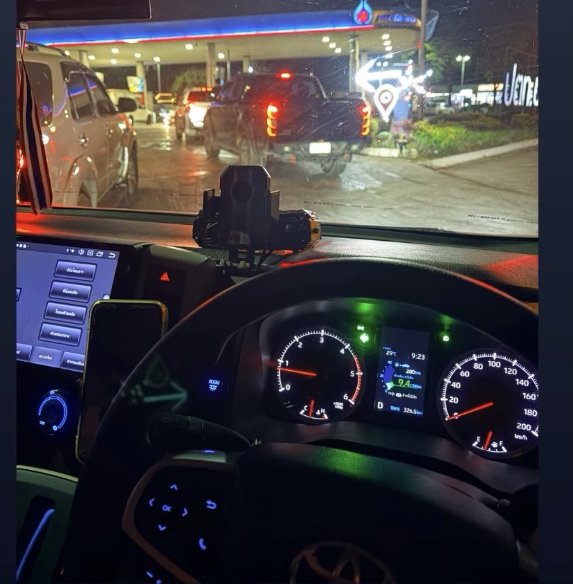 khettawan 🌻🍑👑👸🏼 tweet media