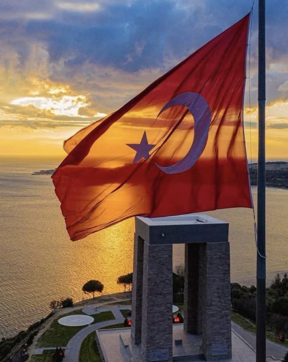 18 Mart Çanakkale Zaferi’nin 111’inci yıl dönümünde, Gazi Mustafa Kemal ATATÜRK ve silah arkadaşları başta olmak üzere tüm Şehitlerimizi rahmet, minnet ve saygıyla anıyoruz.