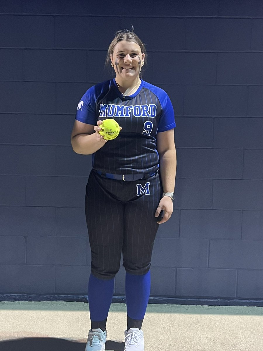 Emma Loehr | 2027 P/1B tweet media