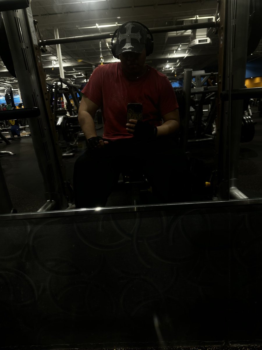 oversanleo's tweet photo. Biceps coming woot woot https://t.co/LhCA72VAFk