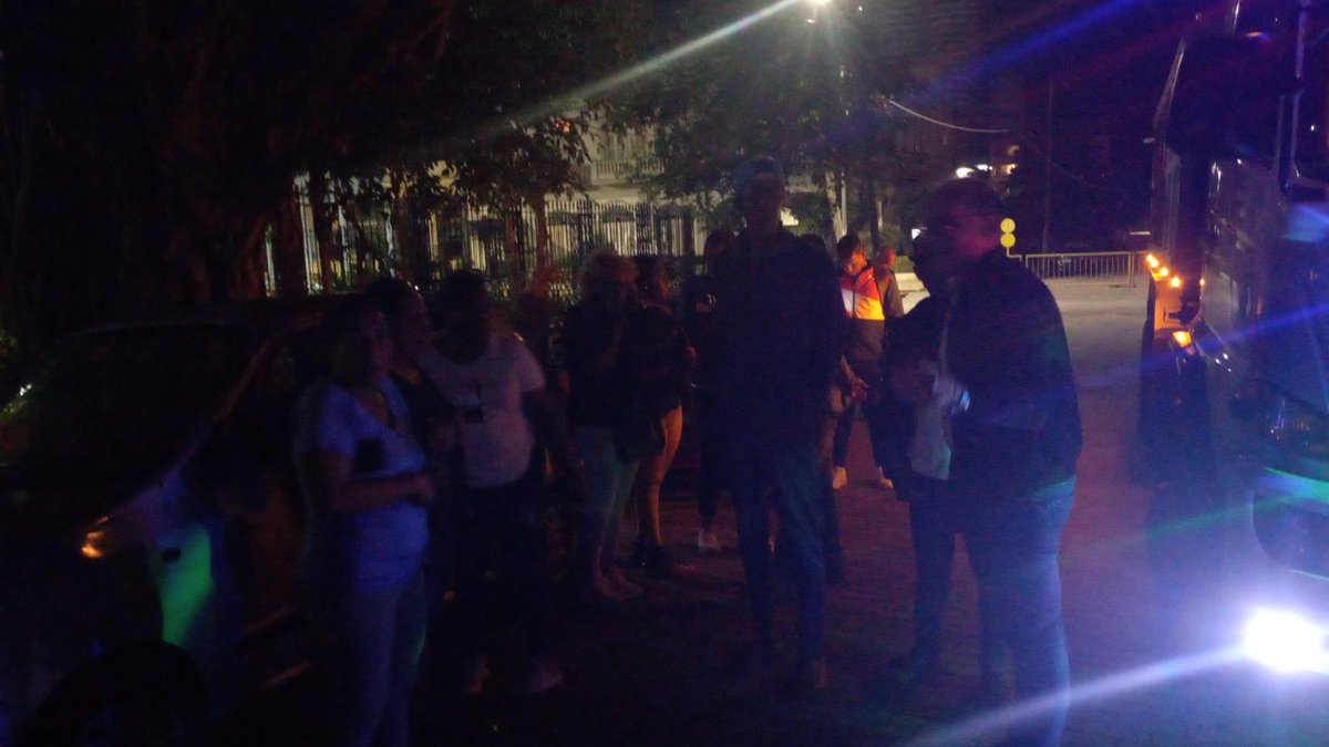 En #PlazadelaRevolución nuestro Partido, Gobierno y organizaciones de masas siempre en acción.
La guardia revolucionaria no se descuidará jamás.
#PlazaEnElCorazón 
#CubaEstáFirme