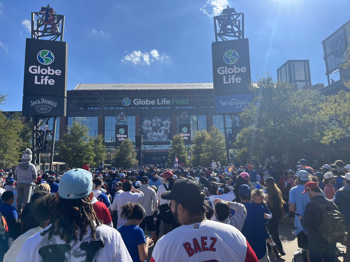 Goonchamp93's tweet photo. I will never forget what is was like to be a Dallas sports fan 23-24 #ipeaked https://t.co/xWMBNGgddE