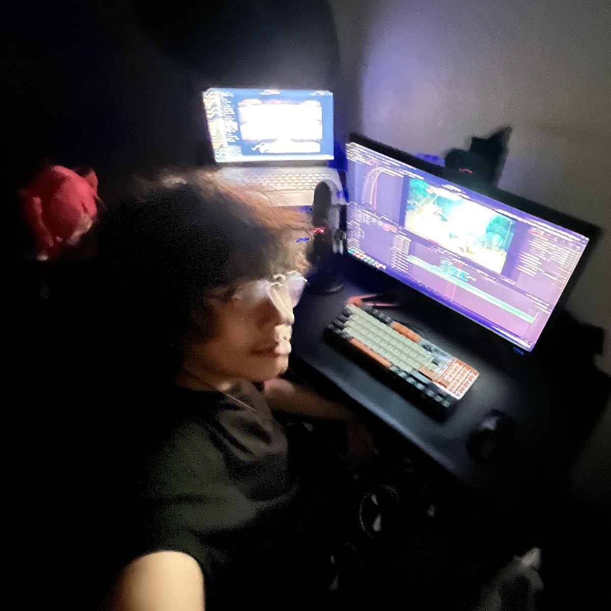 Lainly 🟦 Coms Open: Video Editor tweet media