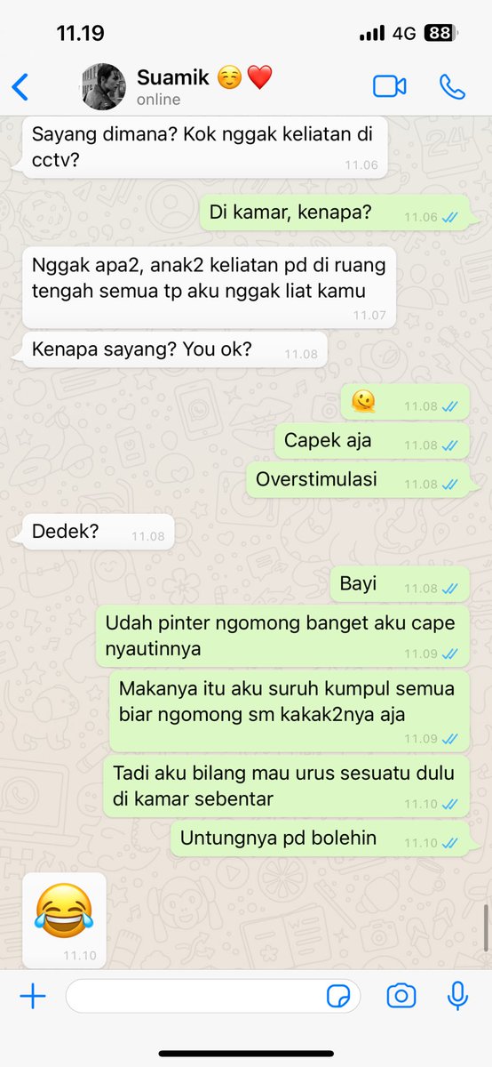 thrillingsun's tweet photo. belum pernah kan liat ibu selempeng ini… 😭 https://t.co/FOub8wQZUX