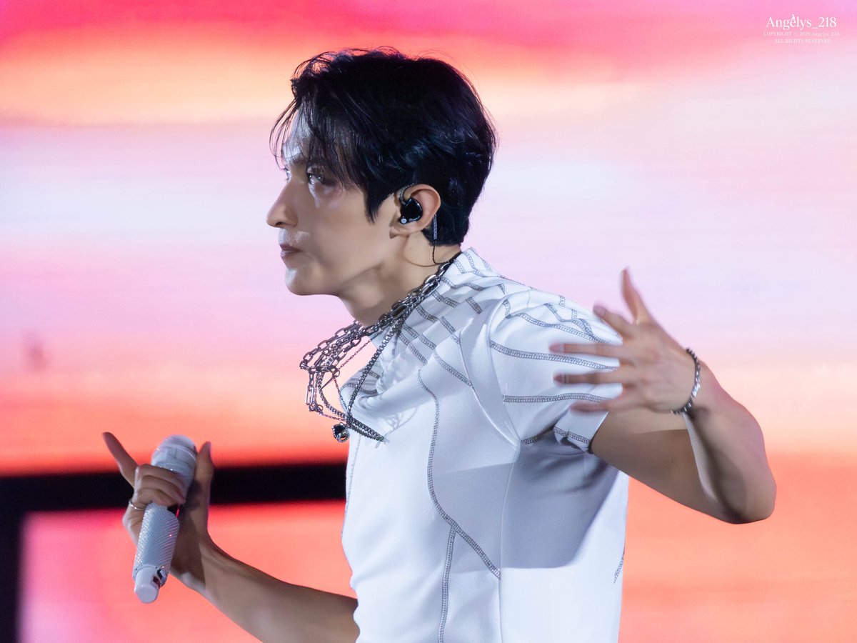 𝐀𝐧𝐠𝐞́𝐥𝐲𝐬_𝟐𝟏𝟖 tweet media