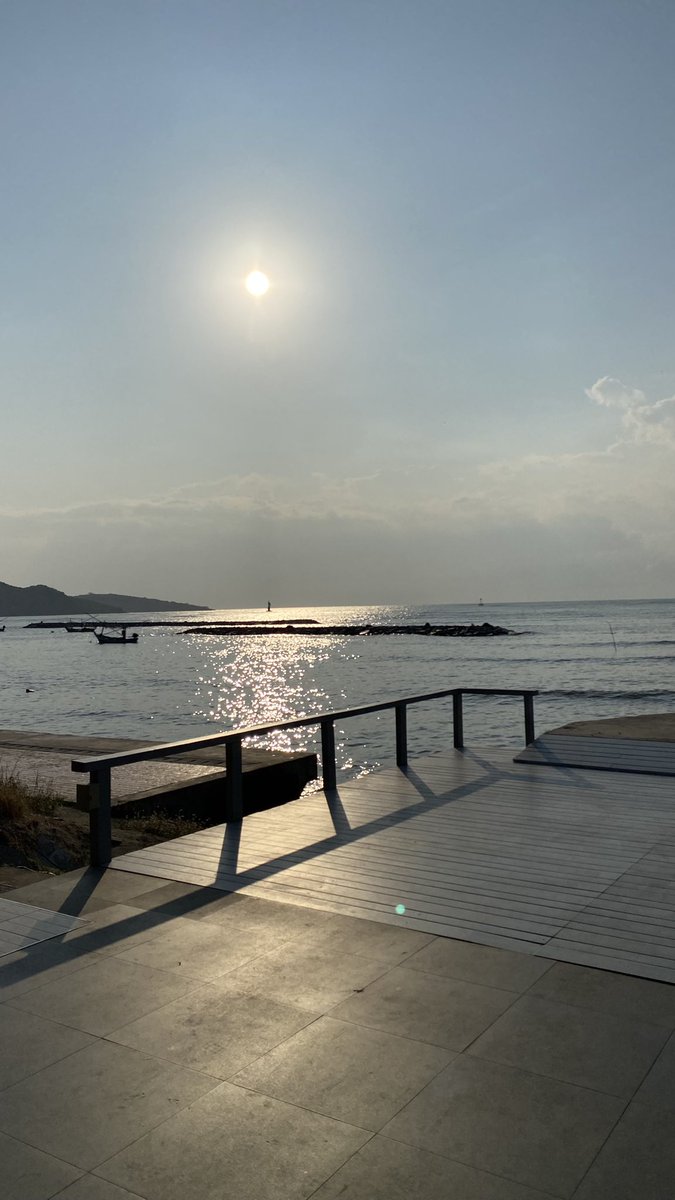 ที่หมอบอกให้ผมไปทะเล ผมไปมาจริงๆ
แล้วนะครับ มันดีขึ้นมากจริงๆ