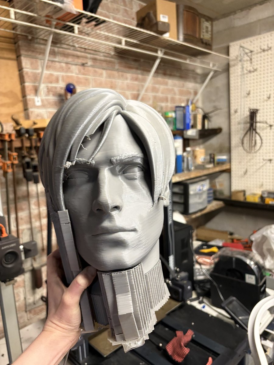 Printed this earlier. Took three days and three rolls of filament. #leonskennedy #residentevil #capcom