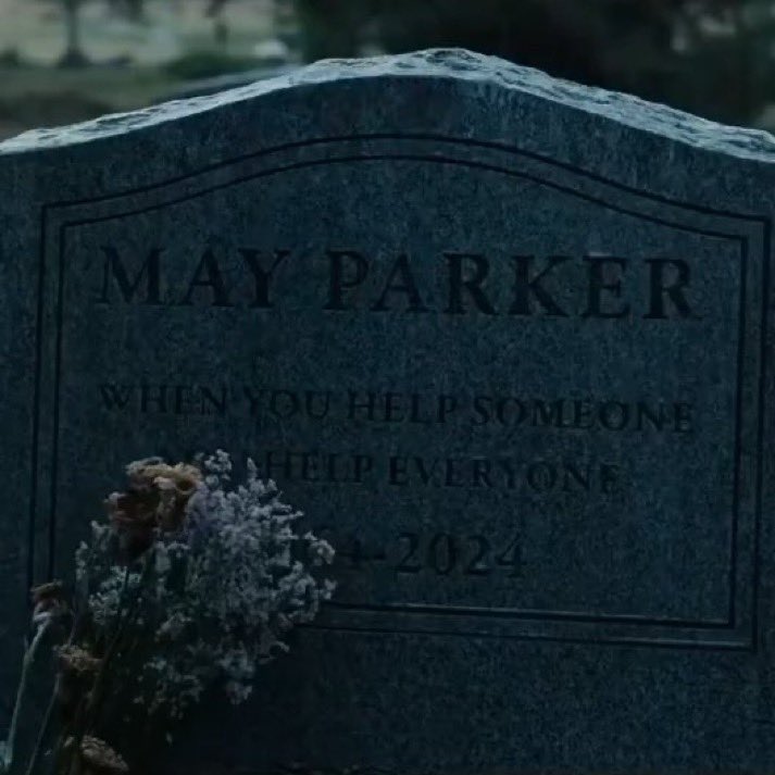 SpiderManMedia_'s tweet image. OMG Peter Parker visiting Aunt May's grave in ‘Spider-Man: Brand New Day’
