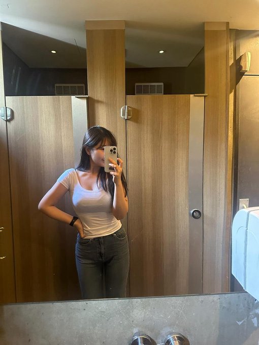 らな@大阪 tweet media