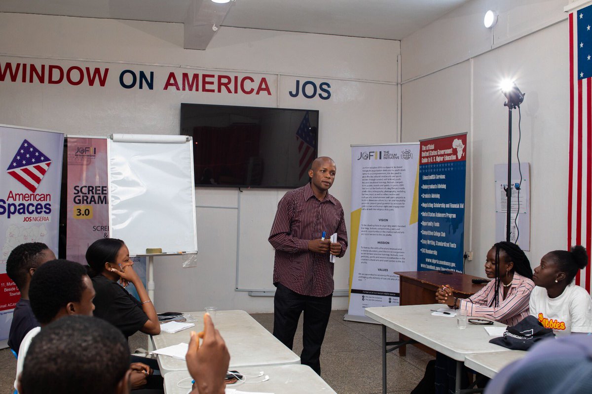 DAY 2 – ScreenGramm 2026

Creative Session: Mrs. Stephanie Ephraim on Etiquette: The Code of Behavior,
Main Session: Mr. Budima Jonah on Grammar Basics: Common Mistakes in English
Mr. Ezekiel Bok on Video/Documentary Scriptwriting

#ScreenGramm2026
#Screenwriting
#Storytelling