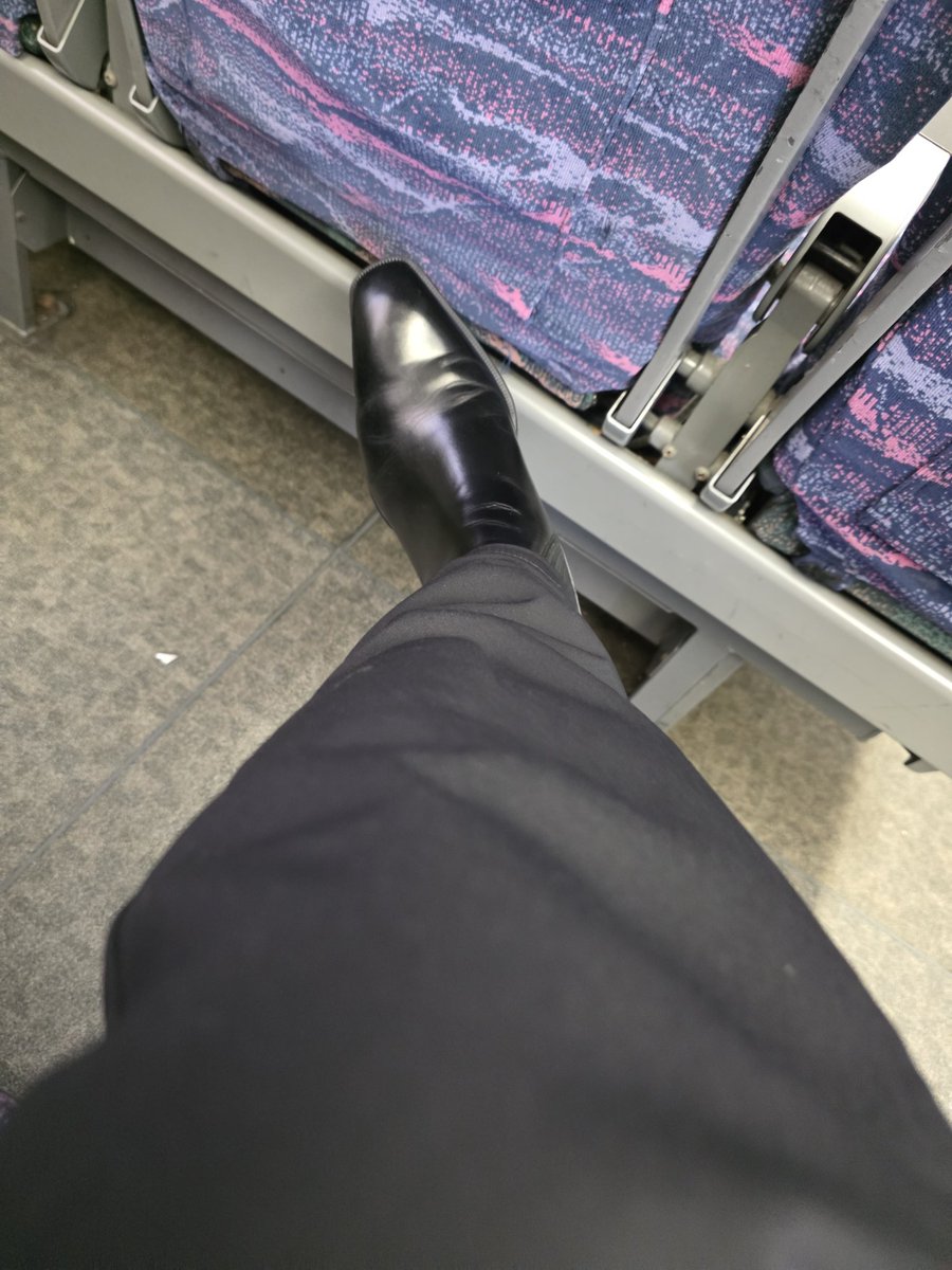 BorgTsin's tweet photo. 上次和男人睡觉还是2025年 https://t.co/Dgj82H0IVU