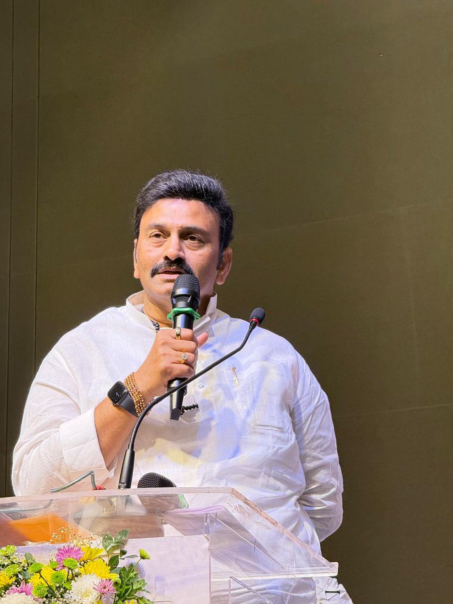 IndianSanathani's tweet photo. భయం అది పుట్టించింది ఎవరు?

మా @KRaghuRaju గారు 🔥🔥🔥

జై శ్రీరామ్ 🚩🙏 https://t.co/ThNCJ5vNDB